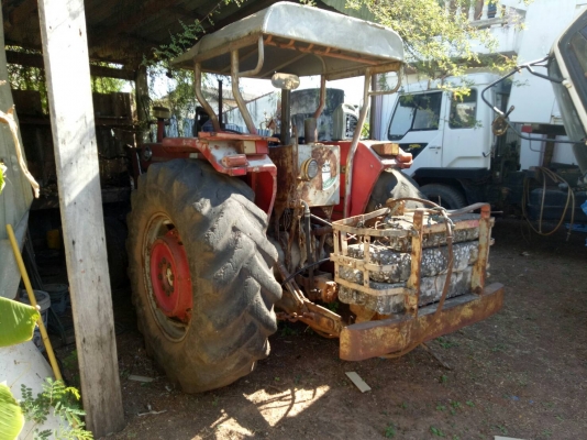 ขายด่วน รถไถนาแมสซี่ 185เพลาเดียว เครื่องปั้มทำงานปกติ ยางตามสภาพ เพลาเหลี่ยม อุปกรณ์ดันหน้าอย่างเดียว รถใช้ดันดินตามสิบล้อ เอกสารเล่มทะเบียน