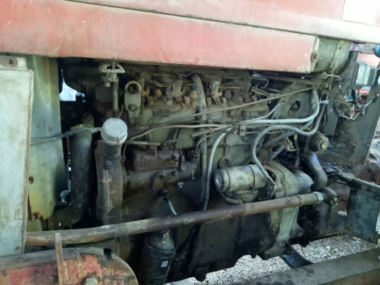 ขายด่วน รถไถนาแมสซี่ 185เพลาเดียว เครื่องปั้มทำงานปกติ ยางตามสภาพ เพลาเหลี่ยม อุปกรณ์ดันหน้าอย่างเดียว รถใช้ดันดินตามสิบล้อ เอกสารเล่มทะเบียน