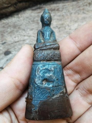 พระบุเงินโบราณ เนื้อเก่างดงาม งานบุด้วยมือลวดลายวิจิตรศิลปะยุคโบราณ ไม่มีหักไม่มีแตก บุเงินมีลอกบ้าง อายุมากกว่า 100ปี พระบุเงินโบราณ เนื้อเก่างดงาม งานบุด้วยมือลวดลายวิจิตรศิลปะยุคโบราณ ไม่มีหักไม่มีแตก บุเงินมีลอกบ้าง อายุมากกว่า 100ปี