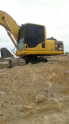 ขายรถแบคโค KOMATSU PC200-8 รถสวยสภาพดีมาก ไฟฟ้าครบ เอกสารเล่มทะเบียนพร้อมโอน ราคา1,950,000 สนใจโทร 090-8588220คุณนะ 093-3258446คุณบิว หรือเข้าดูสินค้าอื่นๆได้ที่ www.narong2truck.com หรือ www.truck.in.th/498 หรือเพจFacebook ณรงค์ ซื้อขายรถมือสอง (เว็บไซต์