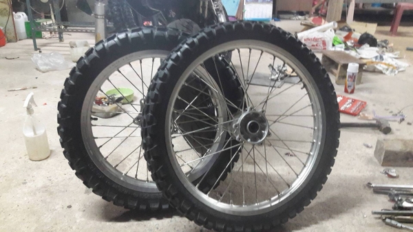 ล้อพร้อมยางcrf250l
