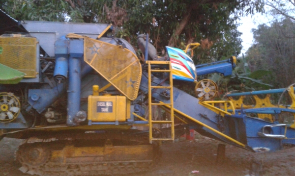 ขายรถเกี่ยวข้าว