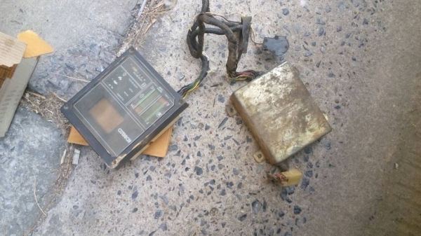 รับซ่อม กล่องจอ รถแมคโค  โคมัสสุ โกเบโก้ แคท และมอเตอร์คันเร่ง ทุกรุ่น รับประกัน ครับ