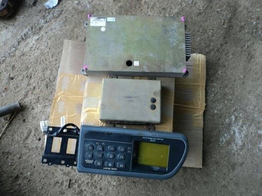 รับซ่อม กล่องจอ รถแมคโค  โคมัสสุ โกเบโก้ แคท และมอเตอร์คันเร่ง ทุกรุ่น รับประกัน ครับ