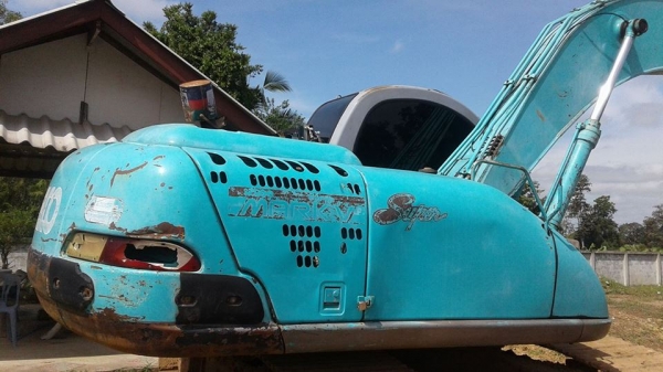 ขายรถแบคโฮ KOBELCO 200 รุ่น 5 ราคา 1,120,000  บาท