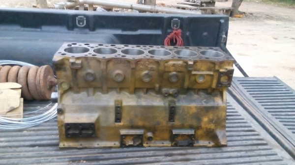 ขายเสื้อสูบ รถแมคโค 6-D-95-L และ4-D-95-L เสื้อสวยครับ ไม่มีรอยปะ รับประกันครับ ขายไม่แพง