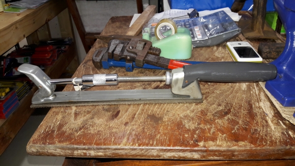 ขายตะไบฟันโค้งพร้อมด้ามMade in England.ใหม่เก่าเก็บ