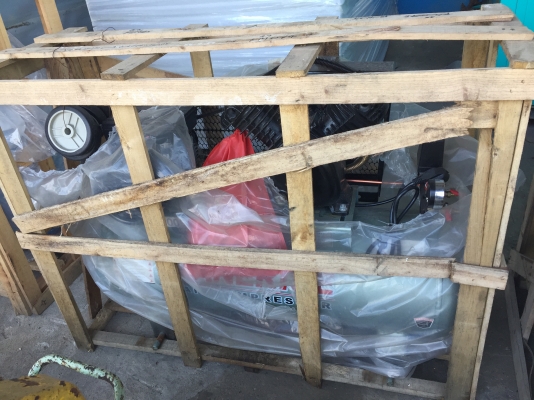 ขายปั๊มลม ขนาด70 ลิตรไฟ220โวลไฟ2สาย