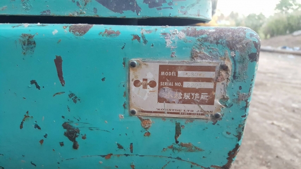 Komatsu PC30-7 เก่าไทย  ขายตามสภาพ ราคาต่อรองได้