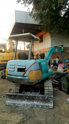 Komatsu PC30-7 เก่าไทย  ขายตามสภาพ ราคาต่อรองได้