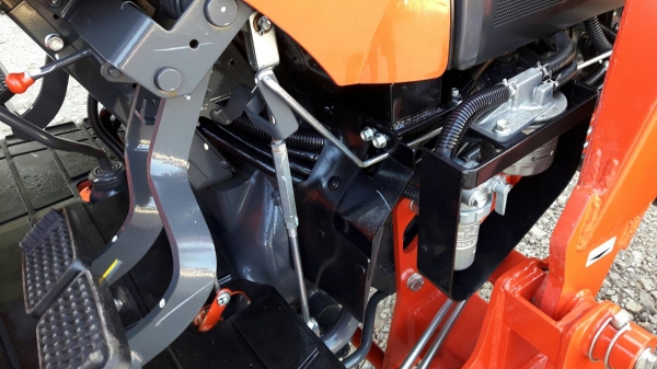 KUBOTA  L 4708 SP (4WD)  2 เพลา   สภาพใหม่สวยๆ   ชั่วโมงใช้   งานน้อย  สีเดิมทั้งคัน