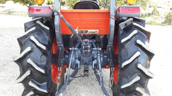 KUBOTA  L 4708 SP (4WD)  2 เพลา   สภาพใหม่สวยๆ   ชั่วโมงใช้   งานน้อย  สีเดิมทั้งคัน