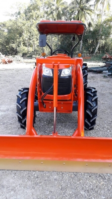 KUBOTA  L 4708 SP (4WD)  2 เพลา   สภาพใหม่สวยๆ   ชั่วโมงใช้   งานน้อย  สีเดิมทั้งคัน