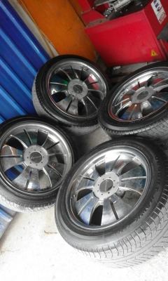 245/44R20 หน้า 265/50R20 หลัง ACHILLES  ปี13 ชุด 4 ล้อ tel. 081-427-3941