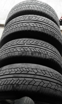 245/44R20 หน้า 265/50R20 หลัง ACHILLES  ปี13 ชุด 4 ล้อ tel. 081-427-3941