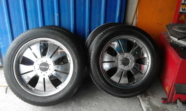 245/44R20 หน้า 265/50R20 หลัง ACHILLES  ปี13 ชุด 4 ล้อ tel. 081-427-3941