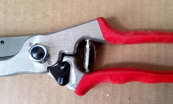 กรรไกรตัดกิ่ง FELCO 4 (สวิตเซอร์แลนด์)