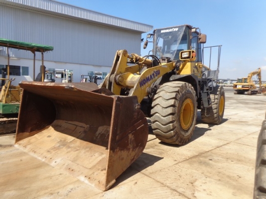 ลดราคาท้าลมหนาว !!!!  รถตักล้อยาง KOMATSU รุ่น WA 380-6  สภาพสวยพร้อมใช้งาน (ราคาเดิม 1,550,000.- ลดเหลือ 1,390,000.- ด่วนๆ)