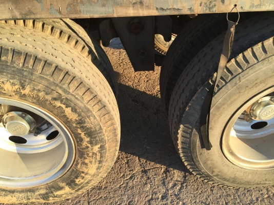 ขายรถพ่วง 22 ล้อ แม่-ลูก กระบะเหล็กคอกเกษตรดั้ม อู่.สามมิตร I SUZU 360 ปี.56 รถสวย วิ้งน้อย  ราคา 2650000 ต่อรอง สนใจรีบ จองด่วน 0813531946