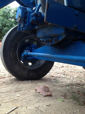 รถตักFORD สนใจโทร0818108927 คุณนพดล รถตักFORD สนใจโทร0818108927 คุณนพดล