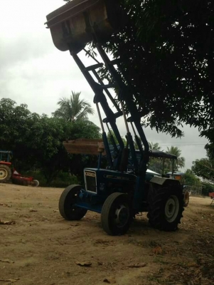 รถตักFORD สนใจโทร0818108927 คุณนพดล รถตักFORD สนใจโทร0818108927 คุณนพดล