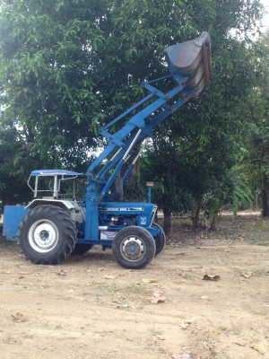 รถตักFORD สนใจโทร0818108927 คุณนพดล รถตักFORD สนใจโทร0818108927 คุณนพดล