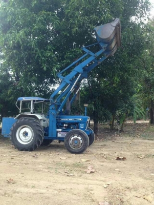 รถตักFORD สนใจโทร0818108927 คุณนพดล รถตักFORD สนใจโทร0818108927 คุณนพดล