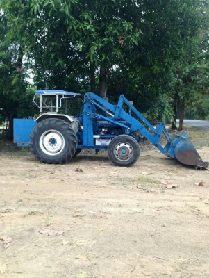 รถตักFORD สนใจโทร0818108927 คุณนพดล รถตักFORD สนใจโทร0818108927 คุณนพดล