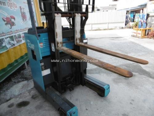 โปรโมชั่น!! รถยกไฟฟ้ายืนขับ TOYOTA 6FBRJ9 รหัสสินค้า : 80903545 ราคา 78,000 บาท www.nihonmono.com โปรโมชั่น!! รถยกไฟฟ้ายืนขับ TOYOTA 6FBRJ9 รหัสสินค้า : 80903545 ราคา 78,000 บาท www.nihonmono.com