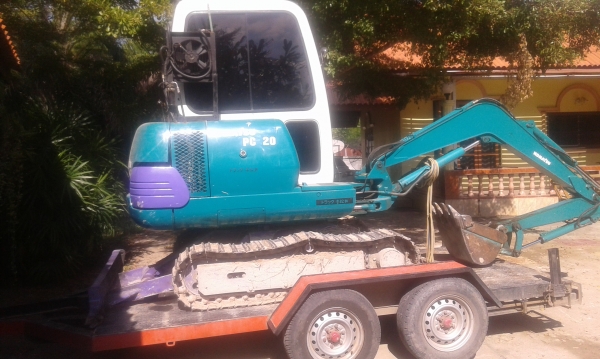 ขายแบคโฮ 20-7Eสวยมาก พร้อมตัวลาก และปิคอัพ ยกชุด