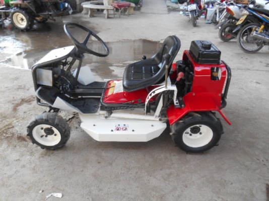 รถตัดหญ้า OREC RM82 11 แรง พร้อมใช้งาน รถตัดหญ้า OREC RM82 11 แรง พร้อมใช้งาน