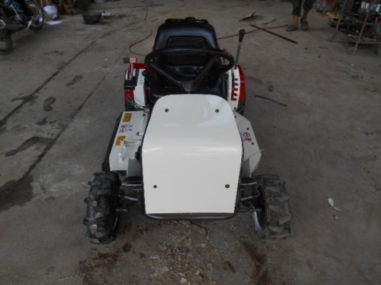 รถตัดหญ้า OREC RM82 11 แรง พร้อมใช้งาน รถตัดหญ้า OREC RM82 11 แรง พร้อมใช้งาน