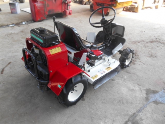 รถตัดหญ้า OREC RM82 11 แรง พร้อมใช้งาน รถตัดหญ้า OREC RM82 11 แรง พร้อมใช้งาน