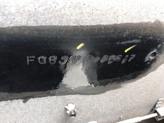 รถฮีโน่ 6 ล้อ ( พื้นเรียบ ) FG8J 212 แรงม้า. ปี 56. , ( รถวิ่ง 1xx,xxx กม. ) สนใจติดต่อ 081 - 607951