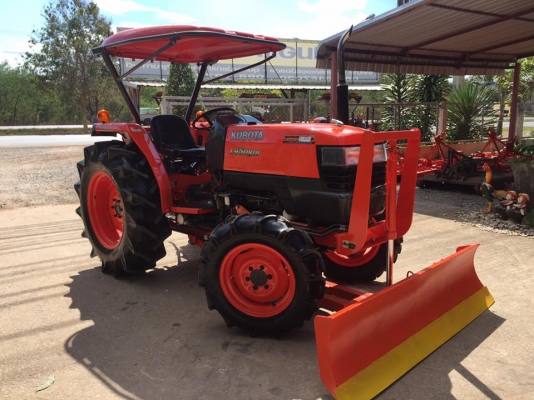 ขายรถไถKubota L4508DI (4WD) พร้อมใบมีดหน้าและผานพรวน รถสวย พร้อมใช้งาน ขายรถไถKubota L4508DI (4WD) พร้อมใบมีดหน้าและผานพรวน รถสวย พร้อมใช้งาน