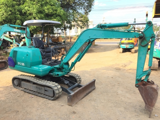 ขายรถขุดยอดนิยม KOMATSU PC25-7 รถนำเข้าจากญี่ปุ่น สภาพพร้อมใช้งาน ขายรถขุดยอดนิยม KOMATSU PC25-7 รถนำเข้าจากญี่ปุ่น สภาพพร้อมใช้งาน