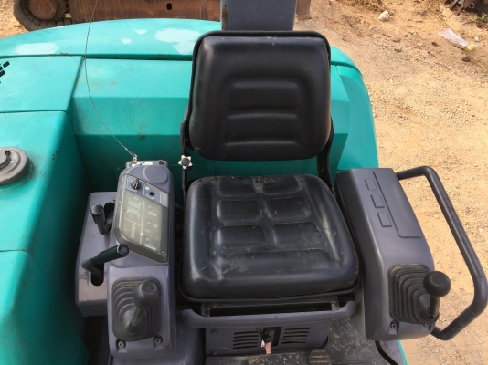 ขายรถขุดยอดนิยม KOMATSU PC25-7 รถนำเข้าจากญี่ปุ่น สภาพพร้อมใช้งาน ขายรถขุดยอดนิยม KOMATSU PC25-7 รถนำเข้าจากญี่ปุ่น สภาพพร้อมใช้งาน