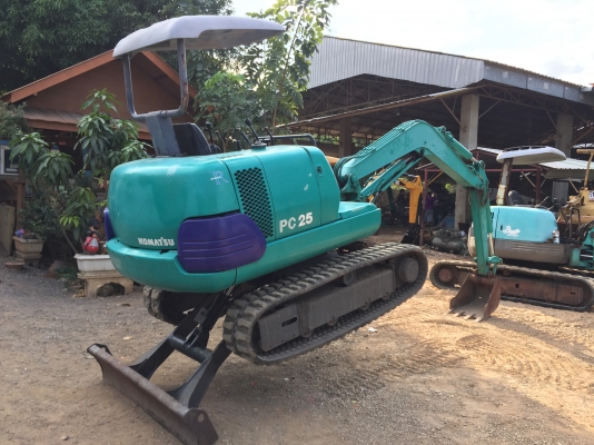 ขายรถขุดยอดนิยม KOMATSU PC25-7 รถนำเข้าจากญี่ปุ่น สภาพพร้อมใช้งาน ขายรถขุดยอดนิยม KOMATSU PC25-7 รถนำเข้าจากญี่ปุ่น สภาพพร้อมใช้งาน