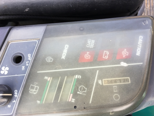 ขายรถขุดยอดนิยม KOMATSU PC25-7 รถนำเข้าจากญี่ปุ่น สภาพพร้อมใช้งาน ขายรถขุดยอดนิยม KOMATSU PC25-7 รถนำเข้าจากญี่ปุ่น สภาพพร้อมใช้งาน