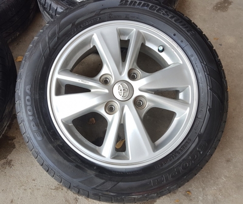 ขายล้อTOYOTA Avanza 15 4รู114 ยางปี13 4 ล้อ