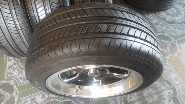 ขายล้อใหม่WELD15 4 รู100หน้า8ยางเปอร์เช็นปี15 4 ล้อ