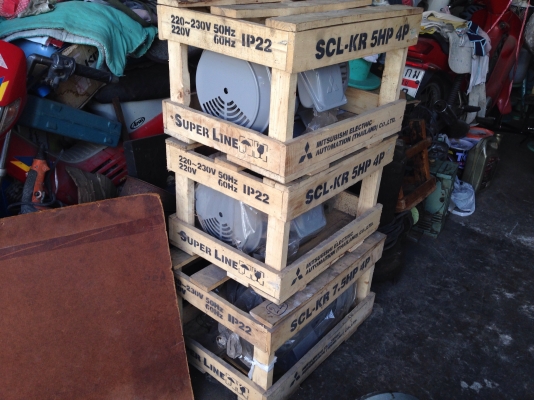 ขายมอเตอร์ไฟฟ้า Mitsubishi 7.5HP. กับ 5HP. 1450rpm. 220V SCL-KR ไฟบ้าน ของใหม่ในถัง ไม่เคยใช้งานครับ ขายมอเตอร์ไฟฟ้า Mitsubishi 7.5HP. กับ 5HP. 1450rpm. 220V SCL-KR ไฟบ้าน ของใหม่ในถัง ไม่เคยใช้งานครับ