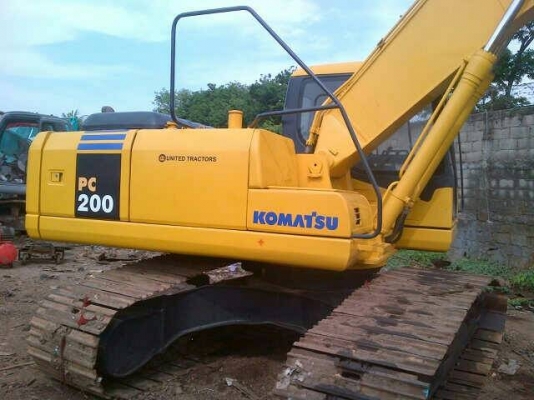 ขาย 1,795,000 KOMATSU pc 200-8 N1 ทำงาน 6,000 ชม.เครื่องดี ปั้มแรง ไฟฟ้าครบ เอวแน่น ช่วงล่างดี เอกสารเล่มทะเบียน รถอยู่ อ่างทอง 090-772-3710 090-772-3708