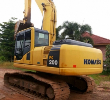 ขาย 1,795,000 KOMATSU pc 200-8 N1 ทำงาน 6,000 ชม.เครื่องดี ปั้มแรง ไฟฟ้าครบ เอวแน่น ช่วงล่างดี เอกสารเล่มทะเบียน รถอยู่ อ่างทอง 090-772-3710 090-772-3708