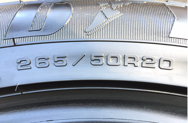 ยางติดรถป้ายแดง Ford Everest Goodyear EfficientGrip SUV 265 50 20 ปี16 ยางยังคมชัด วิ่งได้อีกหลายหมื่นโล ดอกเต็ม เนื้อนิ่มสุดๆ ไม่มีปะ ราคาเร้าใจ