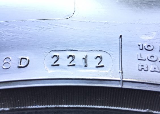 ยาง Mud Deestone 265 75 16 กลางปี12 ไม่มีปะ พร้อมใช้งาน ราคาไม่แพง ยาง Mud Deestone 265 75 16 กลางปี12 ไม่มีปะ พร้อมใช้งาน ราคาไม่แพง