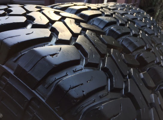 ยาง Mud Deestone 265 75 16 กลางปี12 ไม่มีปะ พร้อมใช้งาน ราคาไม่แพง ยาง Mud Deestone 265 75 16 กลางปี12 ไม่มีปะ พร้อมใช้งาน ราคาไม่แพง