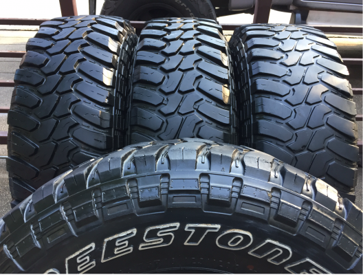 ยาง Mud Deestone 265 75 16 กลางปี12 ไม่มีปะ พร้อมใช้งาน ราคาไม่แพง ยาง Mud Deestone 265 75 16 กลางปี12 ไม่มีปะ พร้อมใช้งาน ราคาไม่แพง