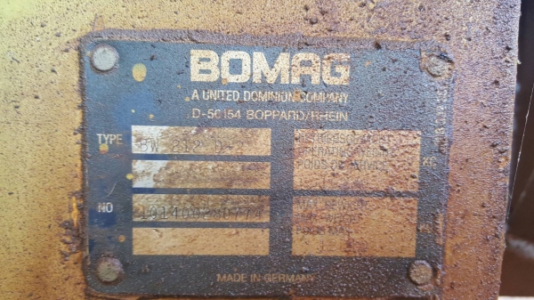 ขาย รถบดสั่นสะเทือน BOMAG BW 212D-2 4WD รถพร้อมใช้งาน เอกสารเล่มทะเบียนครบ ขาย รถบดสั่นสะเทือน BOMAG BW 212D-2 4WD รถพร้อมใช้งาน เอกสารเล่มทะเบียนครบ
