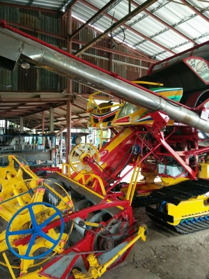 ขายรถเกี่ยวข้าว "ไอ้หนุ่มไวไฟ" ทำสีใหม่สวยๆ ต่อรองราคาหน้างานได้ครับ